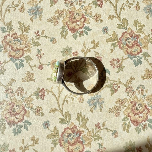 Green Turquoise Ring size 7 stamped 925​ - Picture 2 of 6